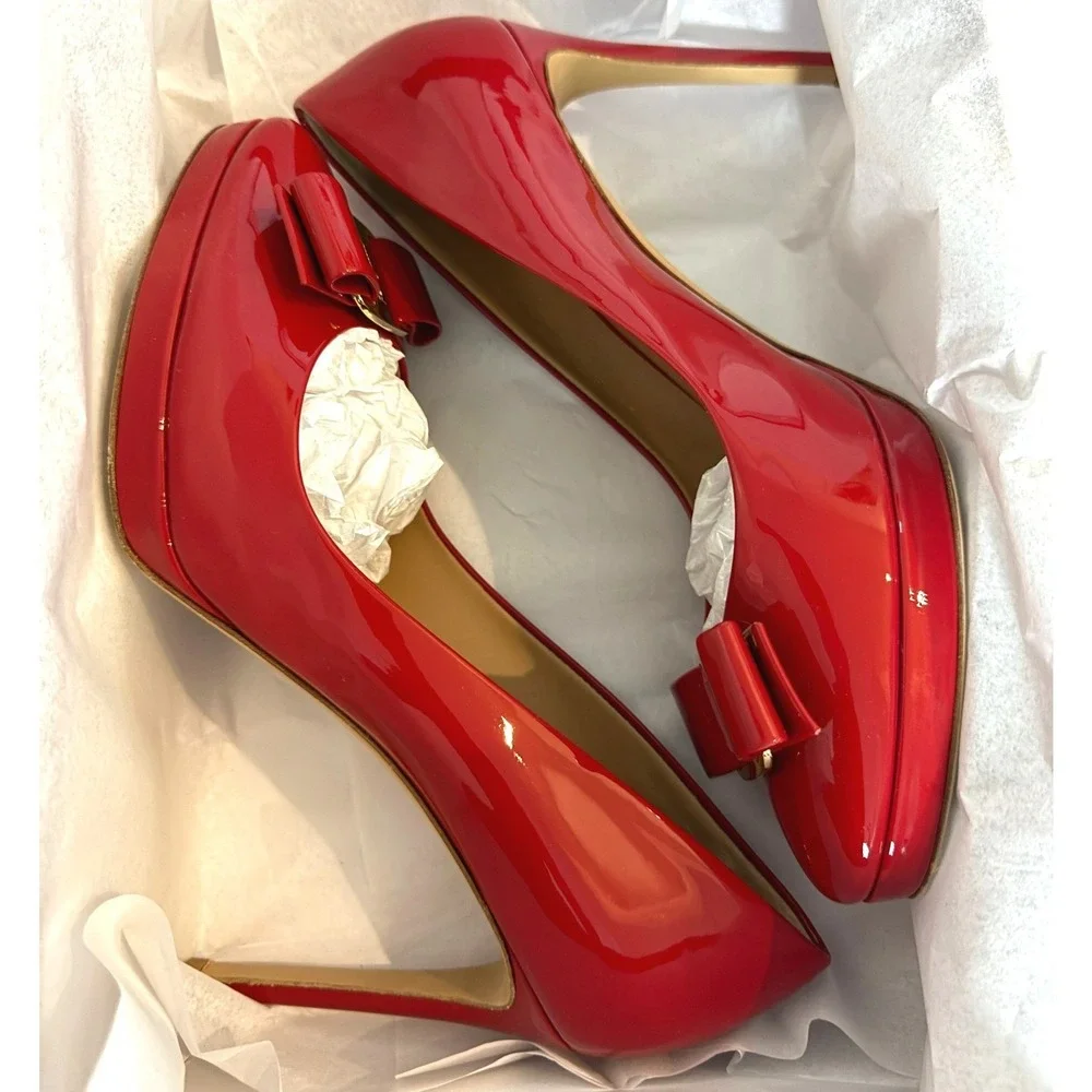 Salvatore Ferragamo Red Patent Leather Osimo Bow Platform Pumps‎ 9.5C